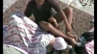 ट्याटू एमआईएलएफ क्रिस्टी म्याकले उनको चेरी चाट्यो