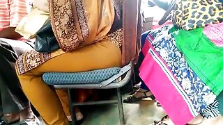 हट किशोरले निजी यौन पाठ पढिरहेको छ