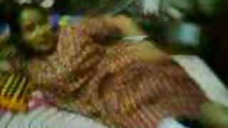 सासी गोरा युवती सामी सिक्सले फायर फाइटरलाई फक गर्छ